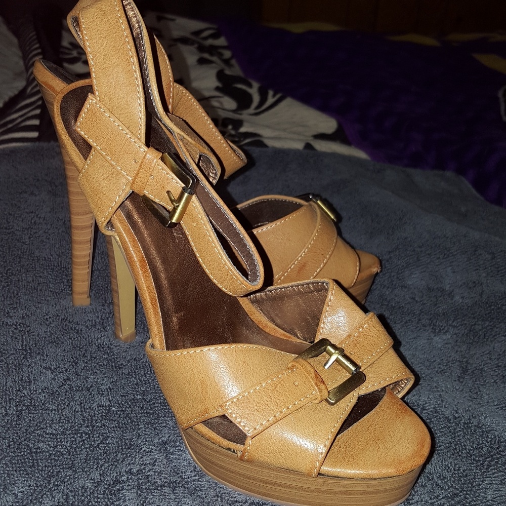 Tan heels
